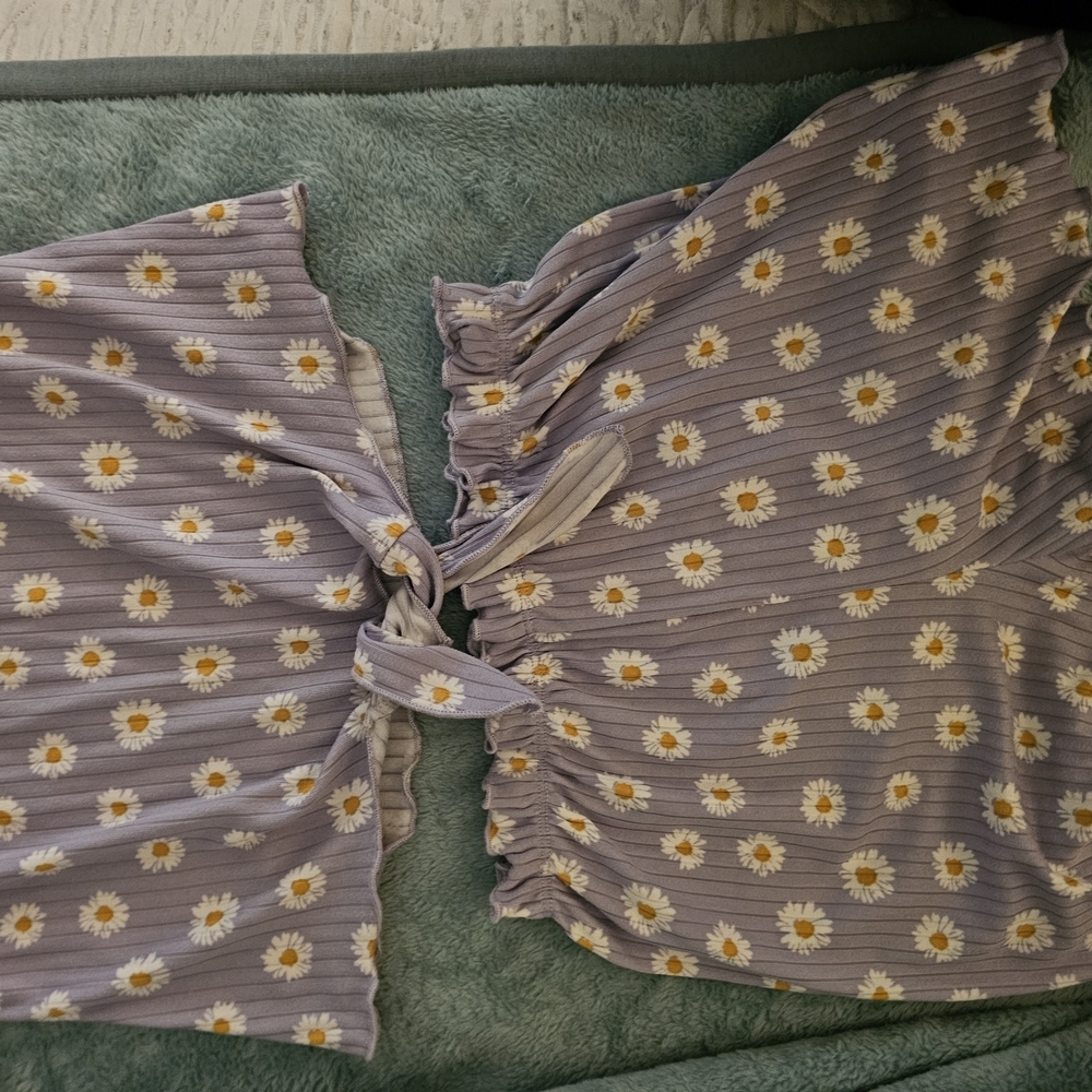 Lily Bleu Purple and White Daisy Matching Set - Picture 4 of 15